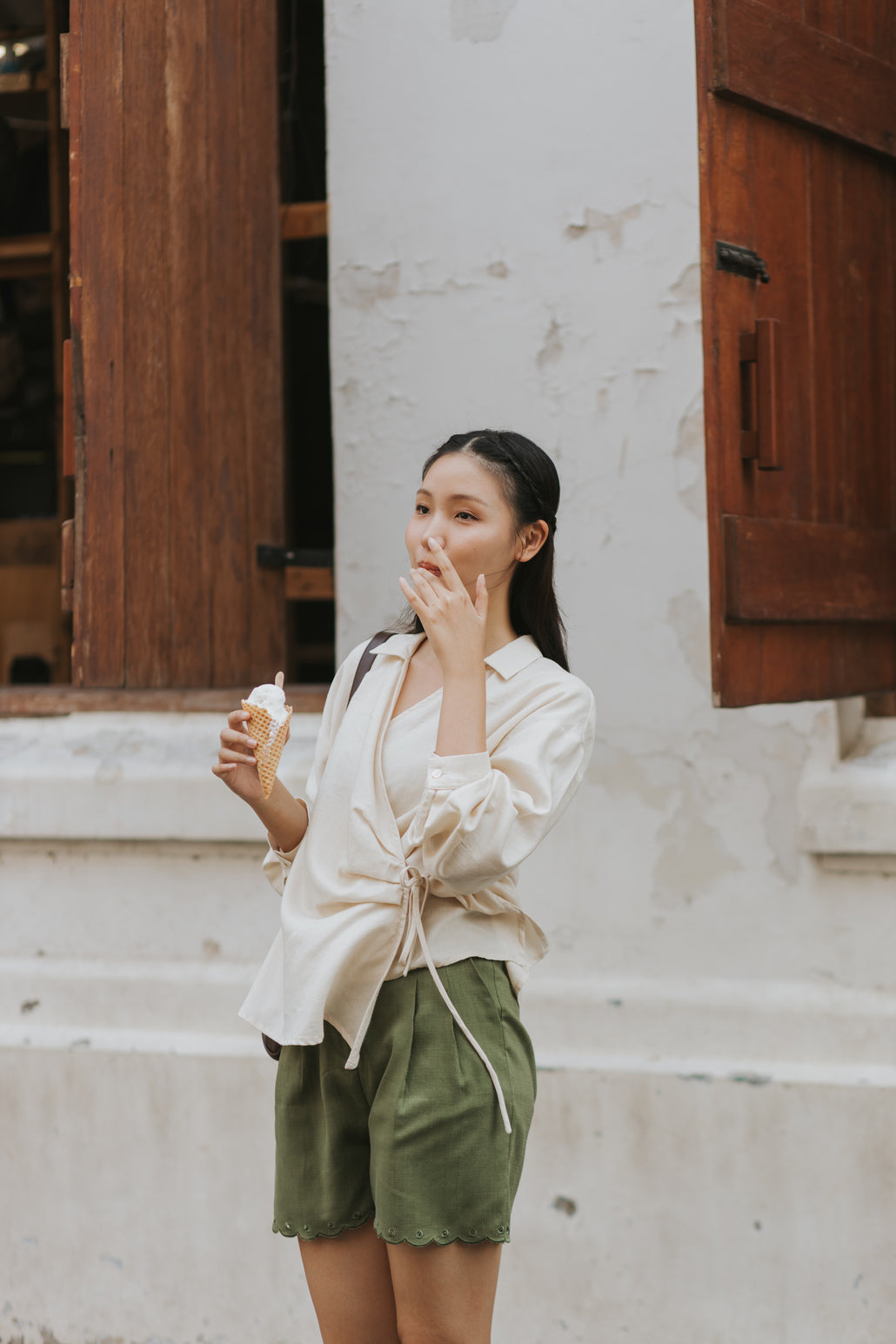 Zinnia Shorts in Olive Embro