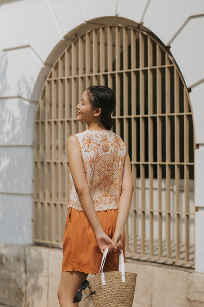 Zinnia Shorts in Olive Embro