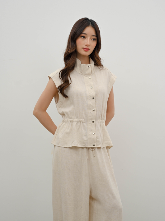 Auria Vest