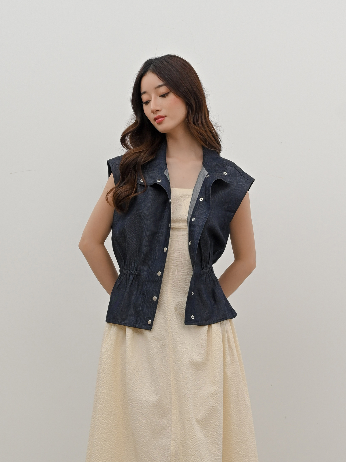 Auria Vest