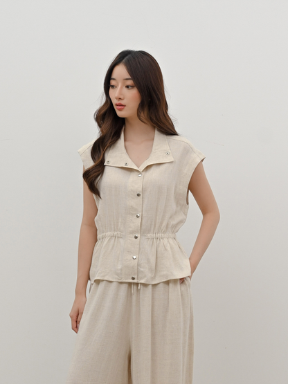 Auria Vest