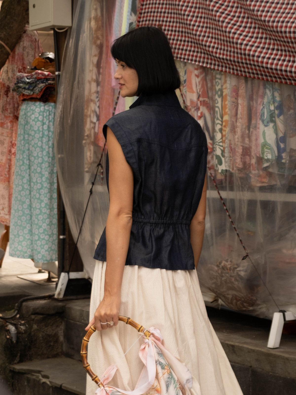 Auria Vest